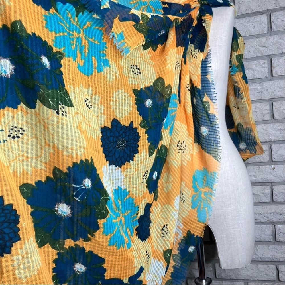 Zara Retro Floral Wrap Scarf - Picture 5 of 5